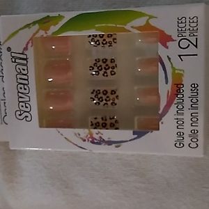 Custom Leopard nails